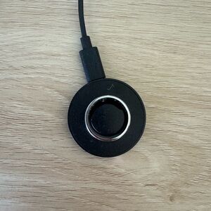 Size 11 Oura ring and charger